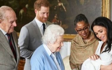 La familia real está descolocada por el anuncio de Enrique y Meghan