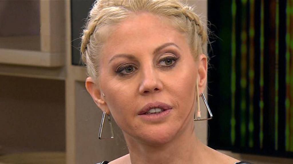 A Justin garrapatas y a Barbie, pulgas: el drama de Simons