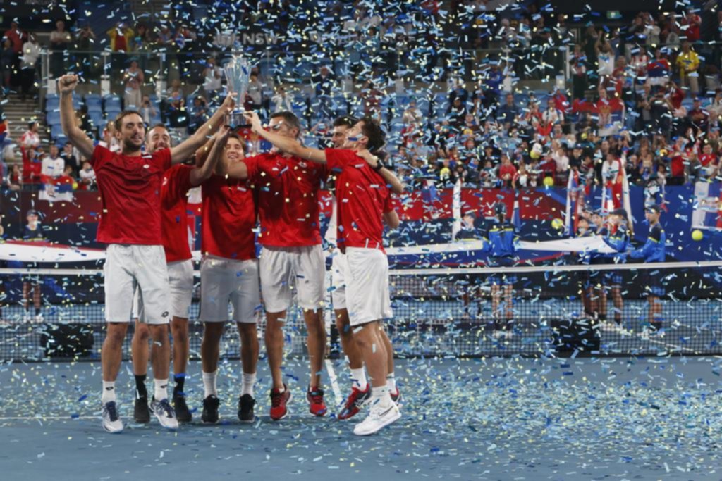 Serbia se quedó con la renovada ATP Cup y lo festejó