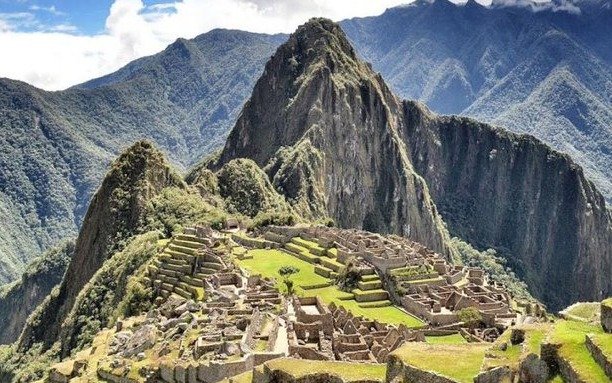 Tres argentinos fueron detenidos en Perú por atentar contra el patrimonio de Machu Picchu