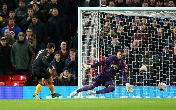 Manchester United, con "Chiquito" Romero, avanzó en la FA Cup