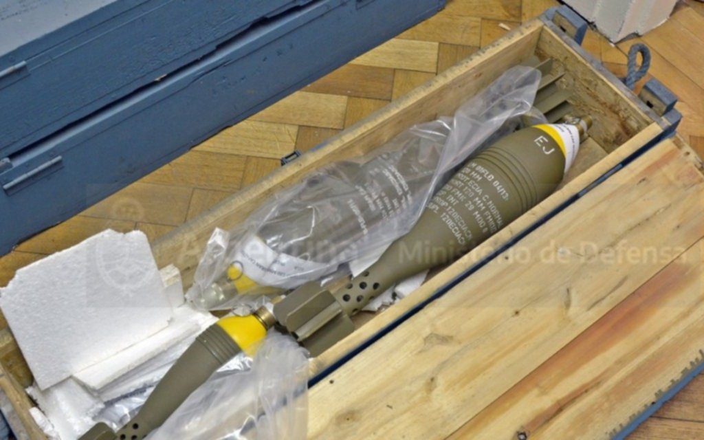 Tres cajas con materiales explosivos fueron halladas en un baño del Ministerio de Defensa