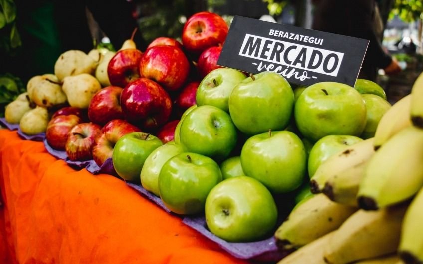 Frutas y verduras de estación a muy buenos precios en "Mercado Vecino"