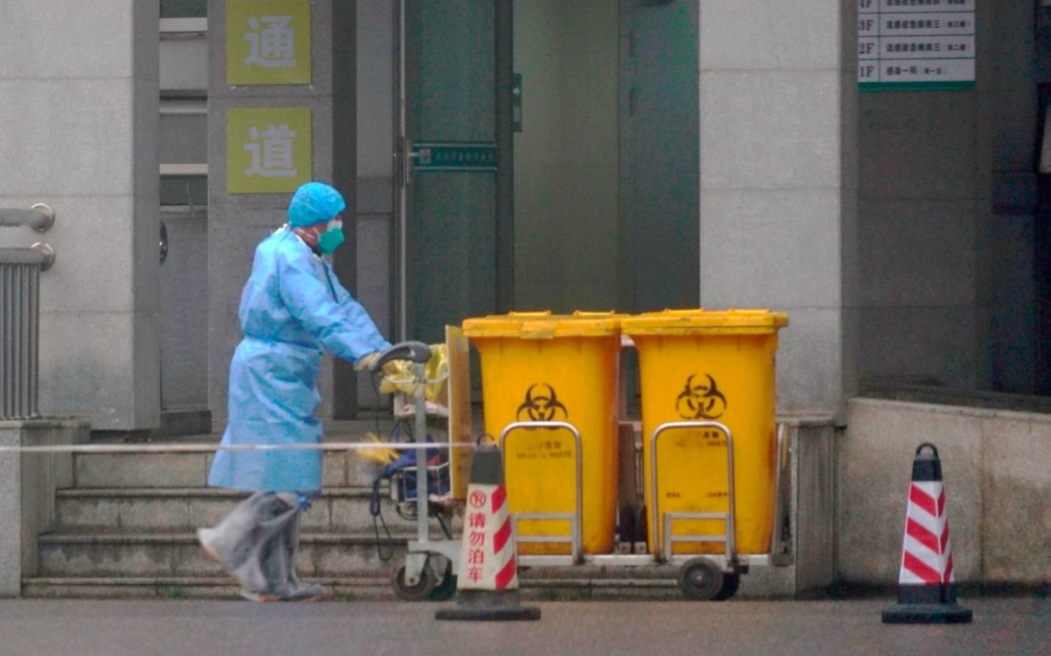 Wuhan, epicentro del virus, se aísla para contener la epidemia: suspenden trenes y aviones