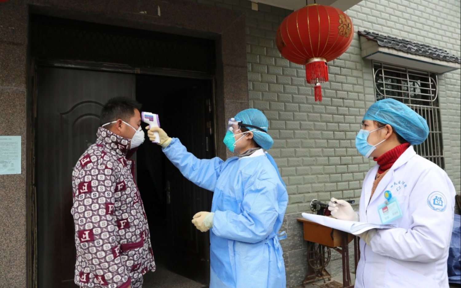 Creen que puede haber 40.000 infectados por el virus chino, que ya mató a 80 personas