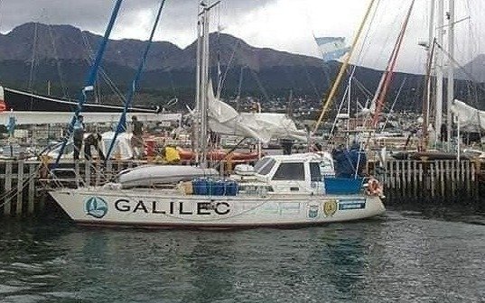 Amarró en Ushuaia un velero liderado por un ex combatiente de Malvinas luego de llegar de la Antártida
