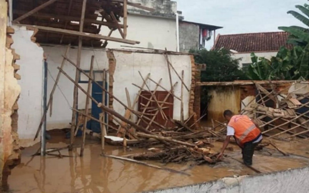 Asciende a 54 la cifra de muertos por las inundaciones en Brasil
