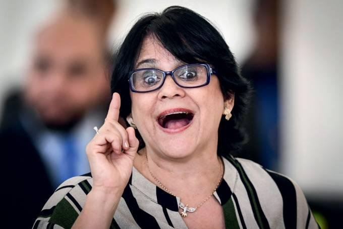 El gobierno de Bolsonaro lanza una campaña para promover la abstinencia sexual en jóvenes