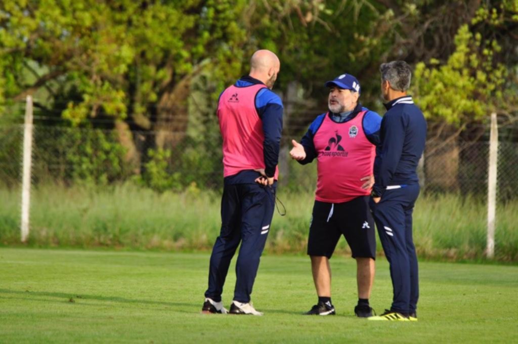 Vuelve Diego y el Lobo define el once para un duelo clave