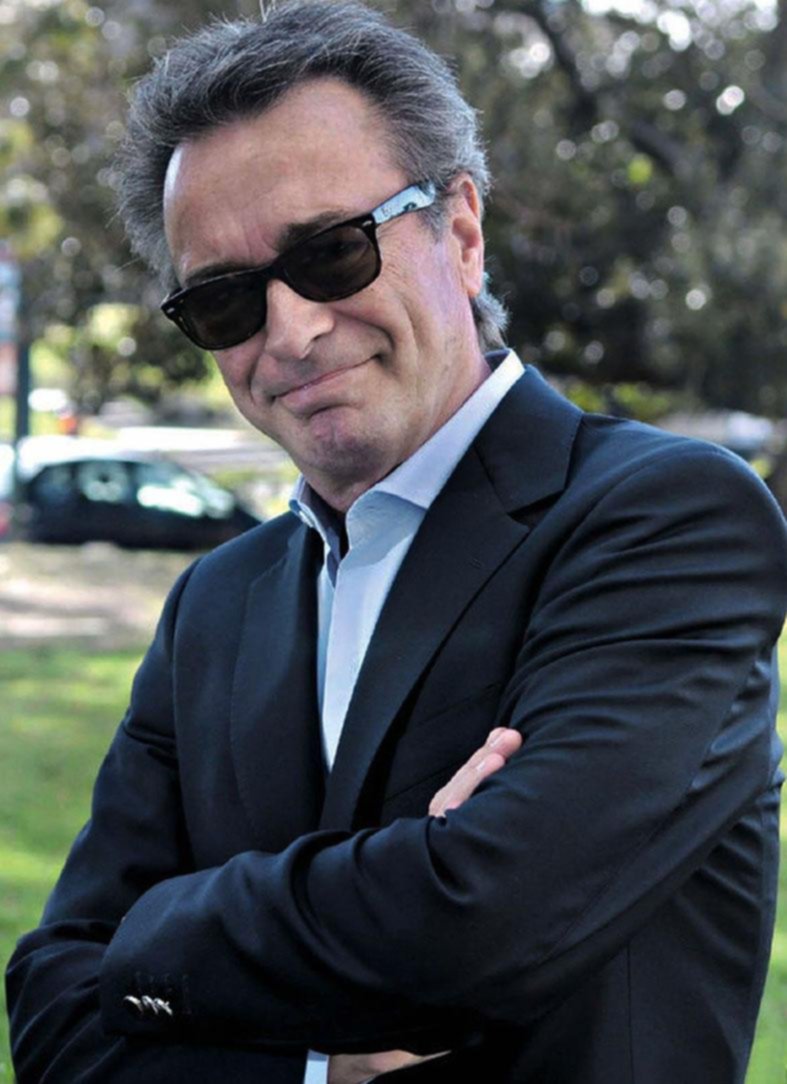 Oscar Martínez: le cree a Brandoni, le pega al gobierno y critica al peronismo