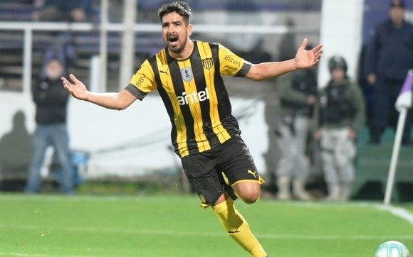 El ex Pincha Lucas Viatri será nuevo refuerzo de Colón