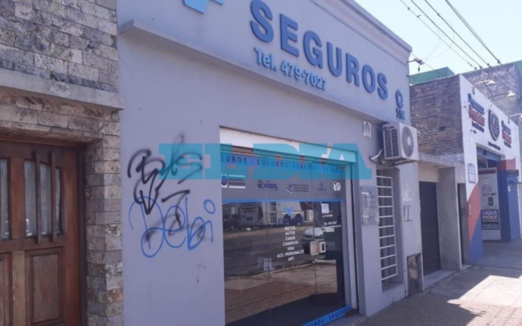 A punta de pistola, asaltaron una aseguradora en San Carlos