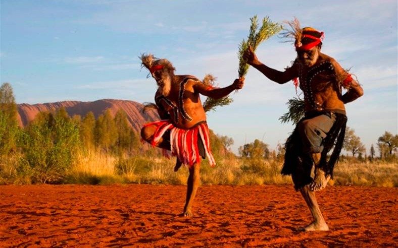Australia modificó su himno nacional para dar reconocimiento a los pueblos indígenas