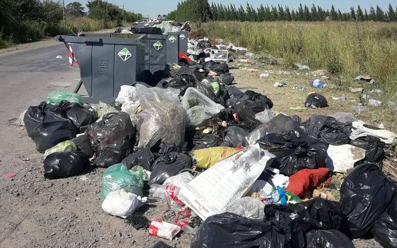 Sicardi: desbordan los contenedores y nadie se lleva la basura