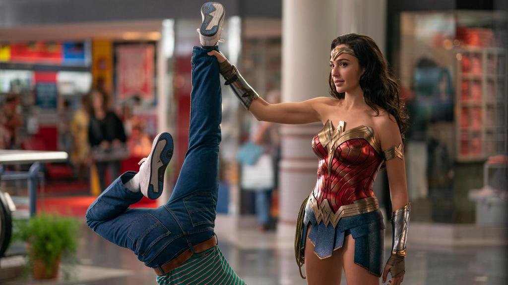 La mujer maravilla, una heroína de 80 años que ha ido variando su look