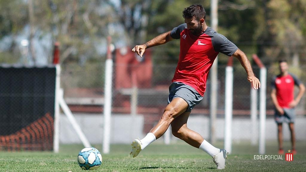 El Pincha arrancó el año pensando en tocar poco y nada el once principal