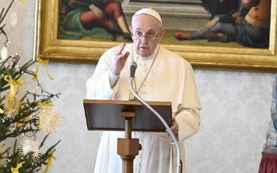 Francisco, en contra de quienes usaron aviones privados para irse de vacaciones
