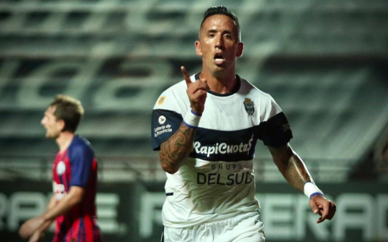 Triunfazo de Gimnasia ante San Lorenzo que le permite seguir soñando: quedó a 2 puntos del líder Banfield