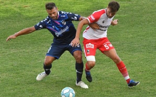 Quilmes perdió y la Gloria quedó más lejos
