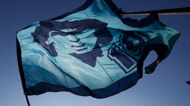 Diego recibió otro homenaje en Nápoles en forma de retrato