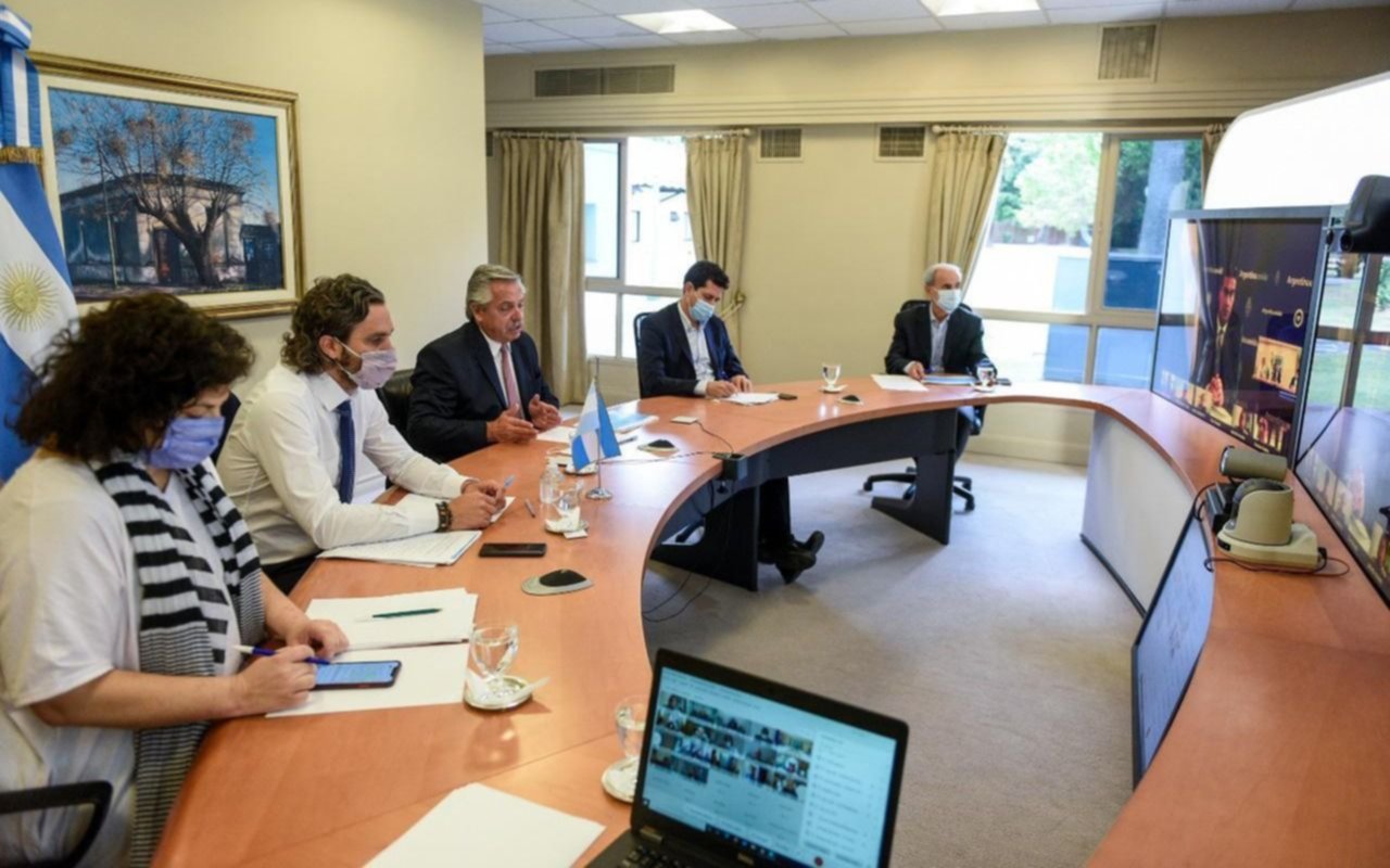 El Presidente le propuso a los gobernadores aplicar el toque de queda sanitario