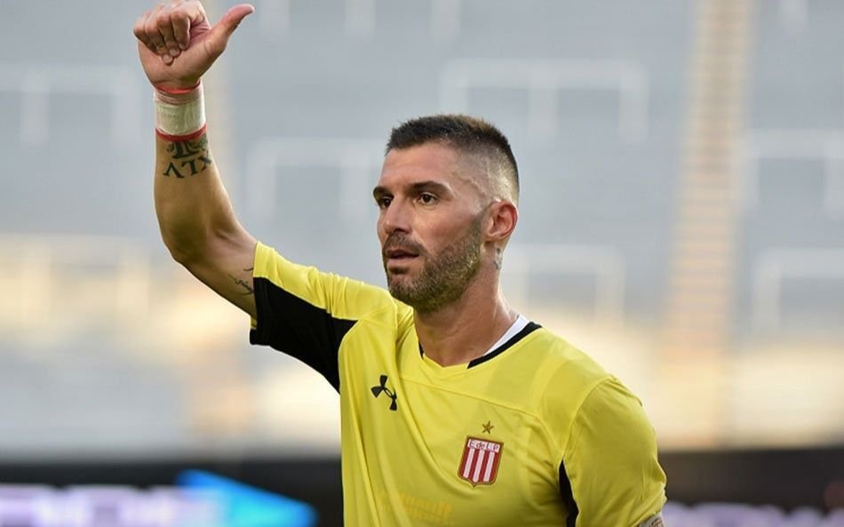 Otra despedida: Mariano Andújar el lunes atajará su último partido en Estudiantes