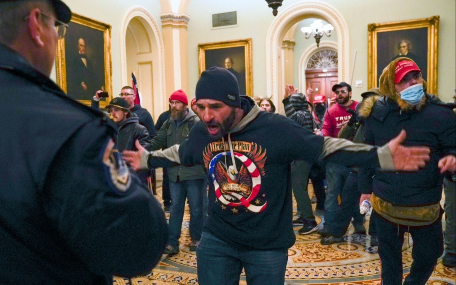 La ira de Trump instiga un ataque a la democracia 