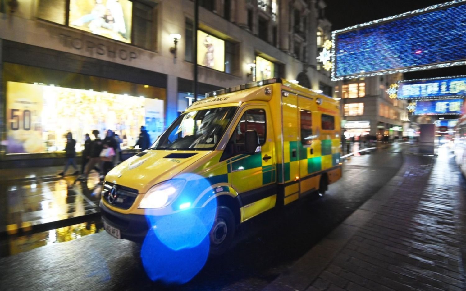 Inglaterra, en un momento crítico: busca camas de hospital y teme un colapso sanitario