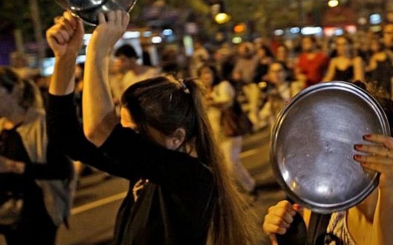 Malestar de la oposición, que prepara para el sábado a las 23 un cacerolazo en la Costa