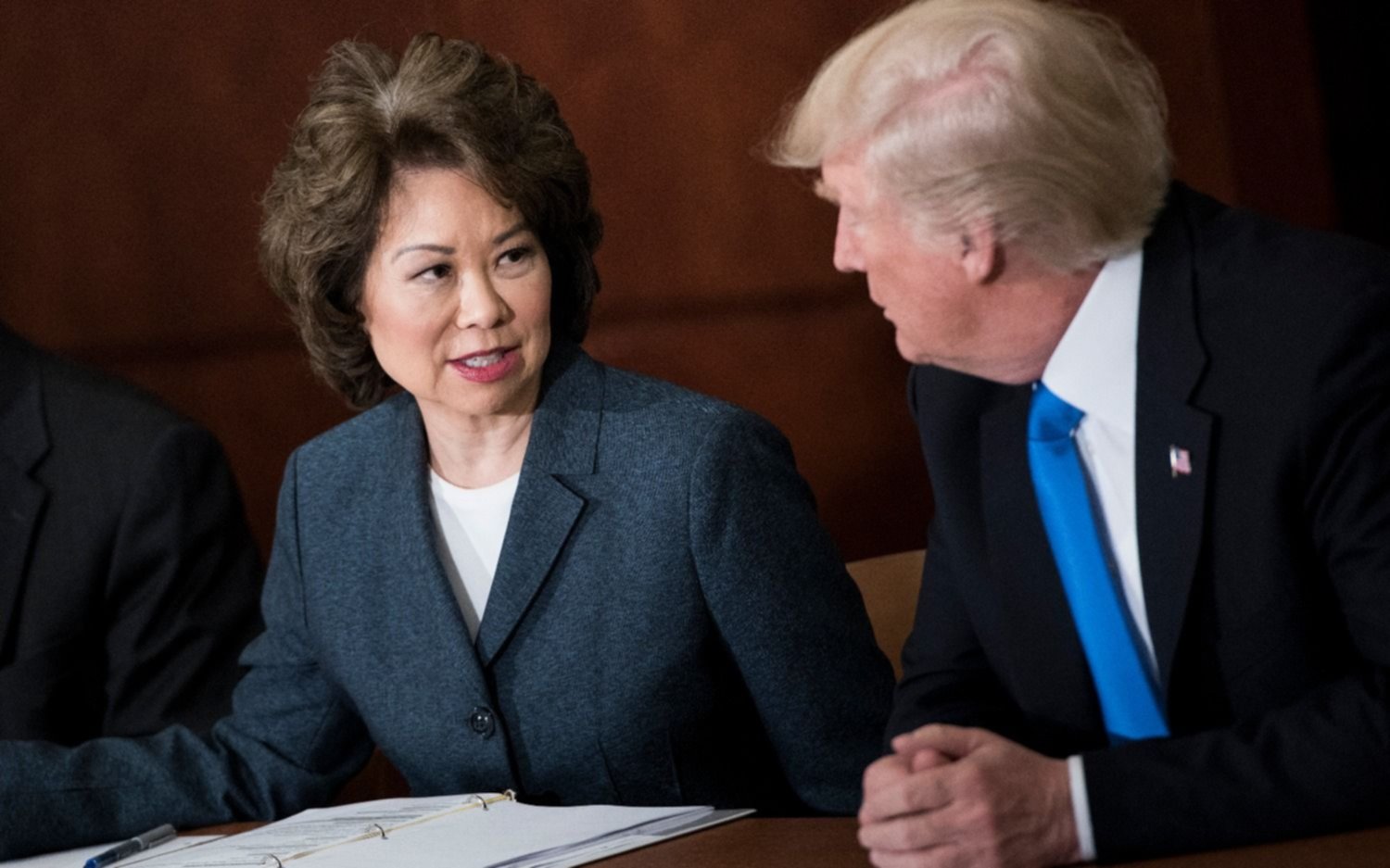 Primera renuncia en el gabinete de Trump, tras los incidentes de ayer en el Capitolio