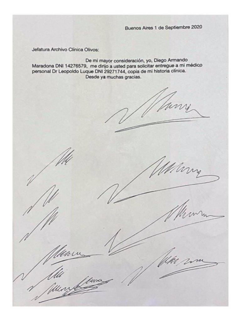 ¿Practicaba dibujar la firma de Maradona para falsificarla? La hoja hallada en la casa de Luque que lo complica