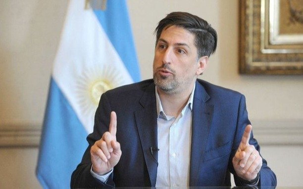 "En febrero empezaremos el proceso de vacunación a docentes", aseguró Trotta