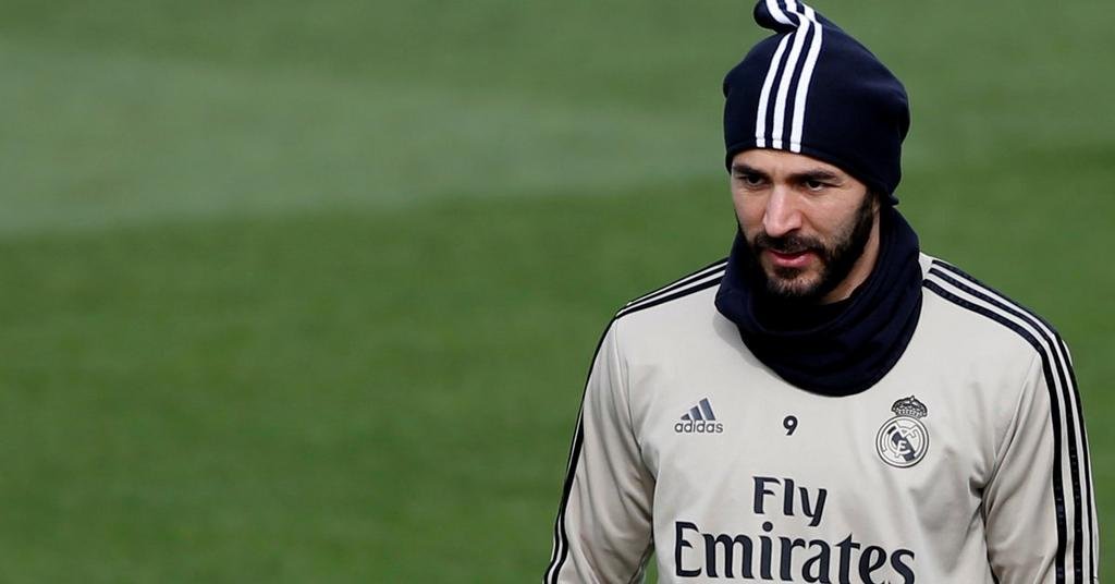 Benzema irá a juicio por complicidad en un chantaje