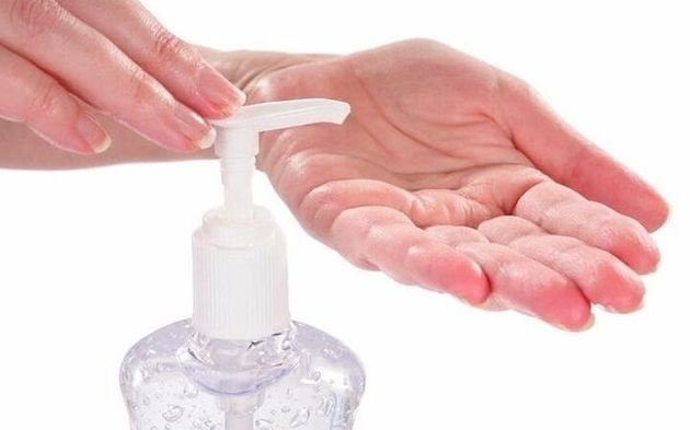 Atención: cuál es el alcohol en gel y el alcohol líquido que prohibió la Anmat