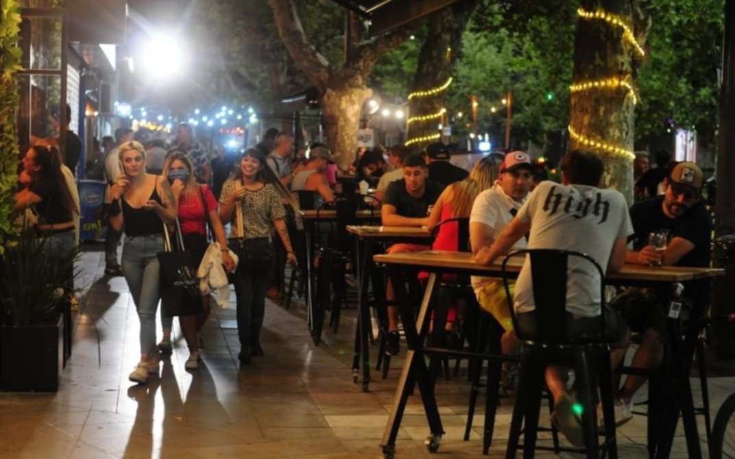 La Plata pide que los locales gastronómicos estén abiertos hasta la 1hs.