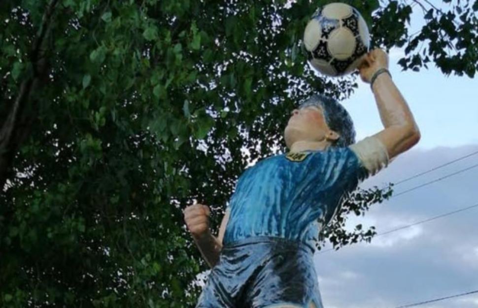 “La mano de D10S”, inmortalizada en Tucumán