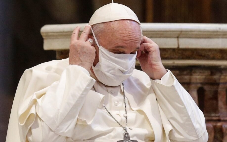 El Papa Francisco se vacunará contra el COVID la próxima semana y criticó a los antivacunas