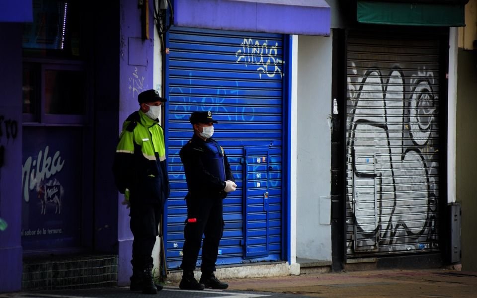 Cerrarán bares y restringirán la circulación entre la 1 y las 6 en La Plata y la Provincia