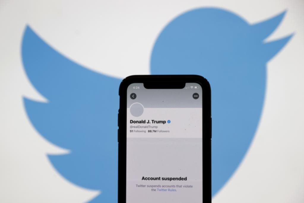 La expulsión de Trump de Twitter: temores, presiones, polémica y debate