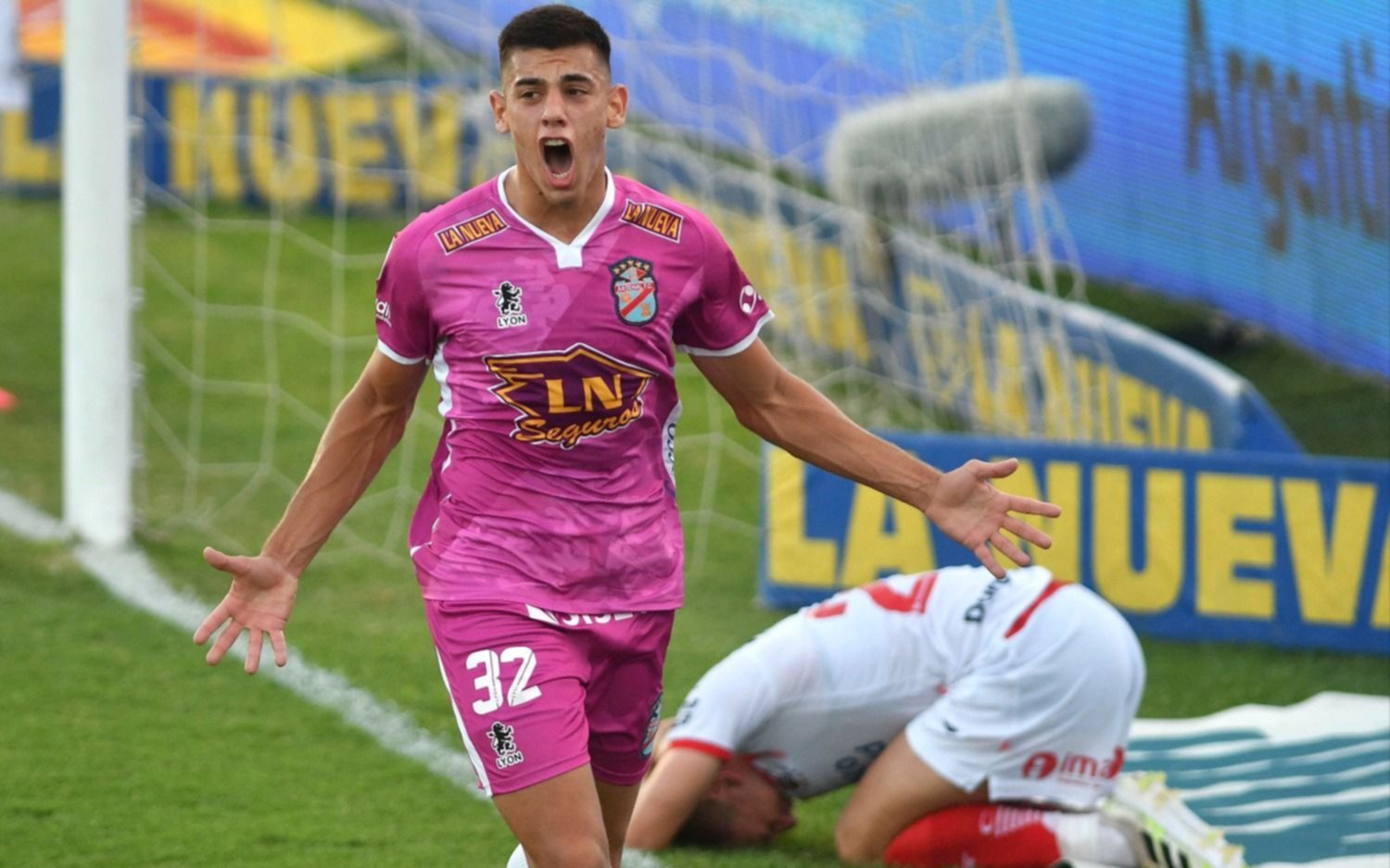 Arsenal venció a Huracán por la última fecha de la Zona Campeonato A