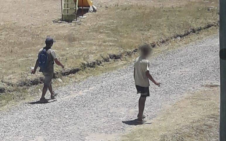 Villa Castells: saltan paredones, aprovechan el ruido de la lluvia y roban lo que esté a mano