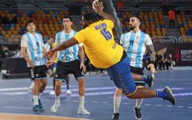 El gigante congoleño que complicó a los argentinos en el Mundial de Handball