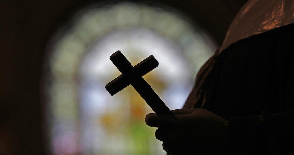 Jesuitas españoles reconocen décadas de abusos sexuales