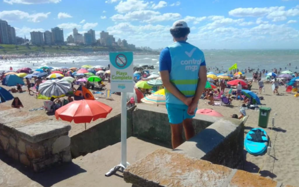 Mar del Plata: cerraron Playa Grande y Cabo Corrientes por exceso de gente