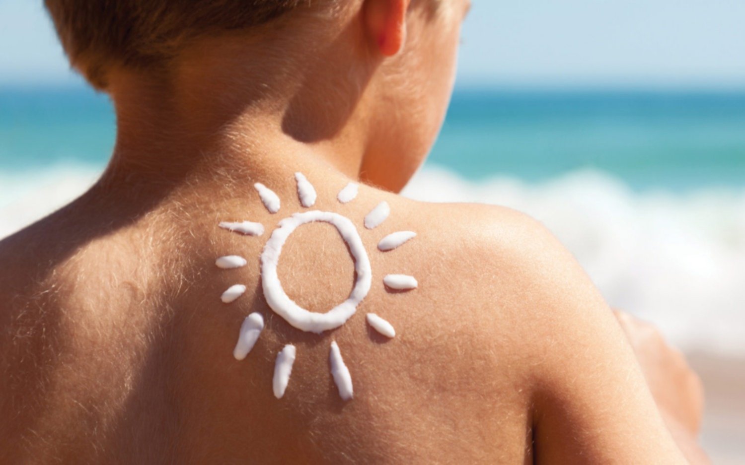 ¡Chicos, cuidado con el sol! Las recomendaciones de expertos platenses para prevenir el cáncer de piel