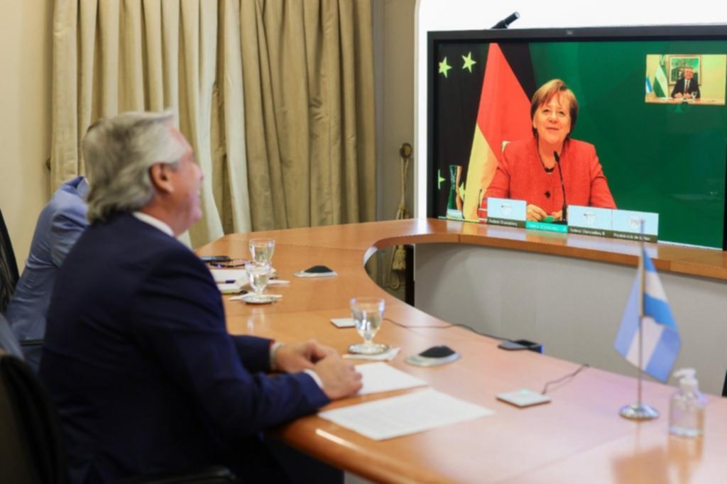 Alberto F. habló con Merkel y le pidió el apoyo de Alemania para negociación de la deuda