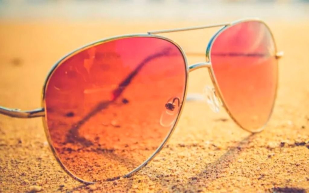 Alertan que las gafas sin filtro UV producen daño ocular