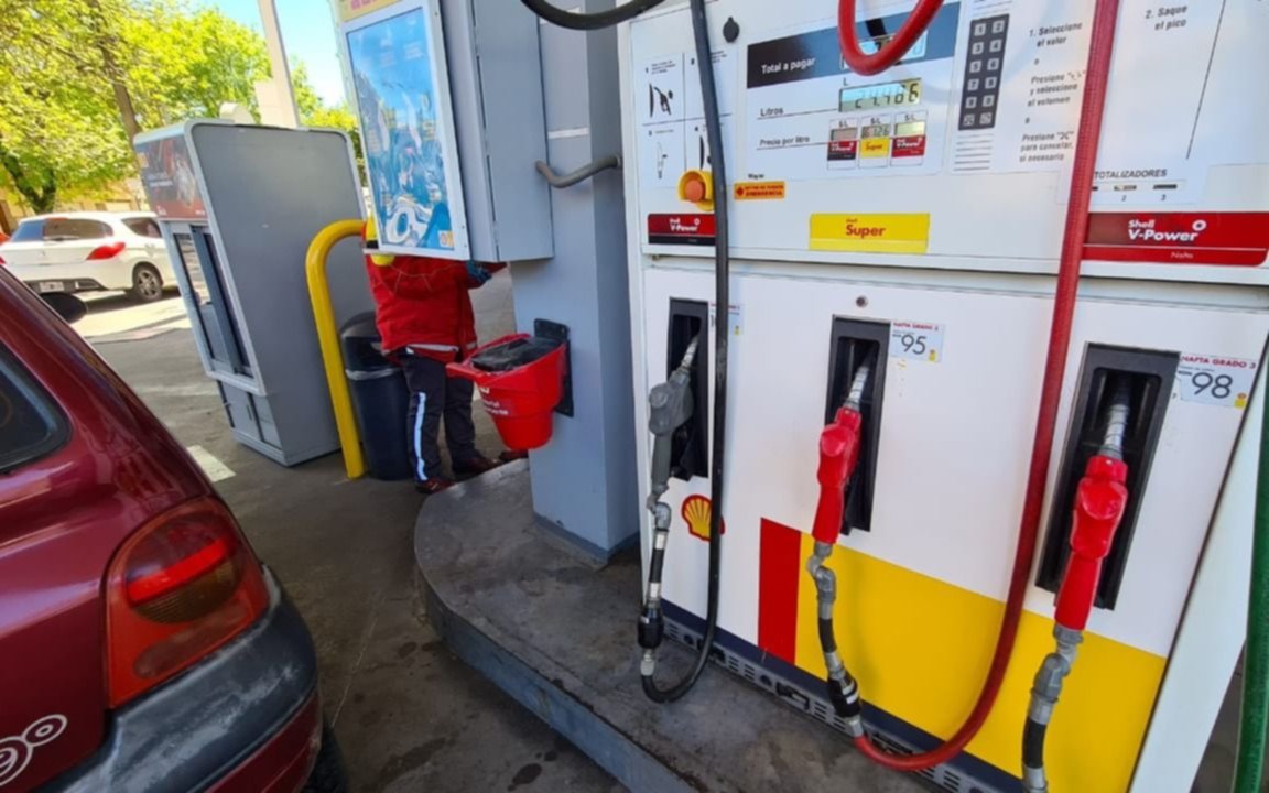 La caída de la venta de combustibles fue del 20% en el 2020
