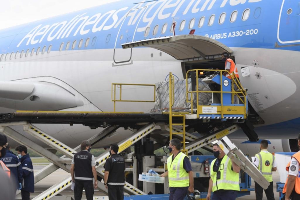 Con las dosis que llegaron desde Rusia se podrá vacunar a 110 mil personas