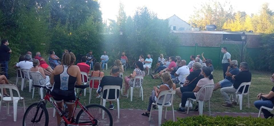 Cerca de 50 personas en una reunión en City Bell por la inseguridad